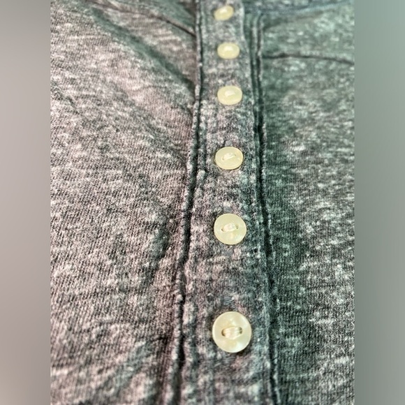 Abercrombie Kids Girls Grey Shirt - Picture 5 of 10